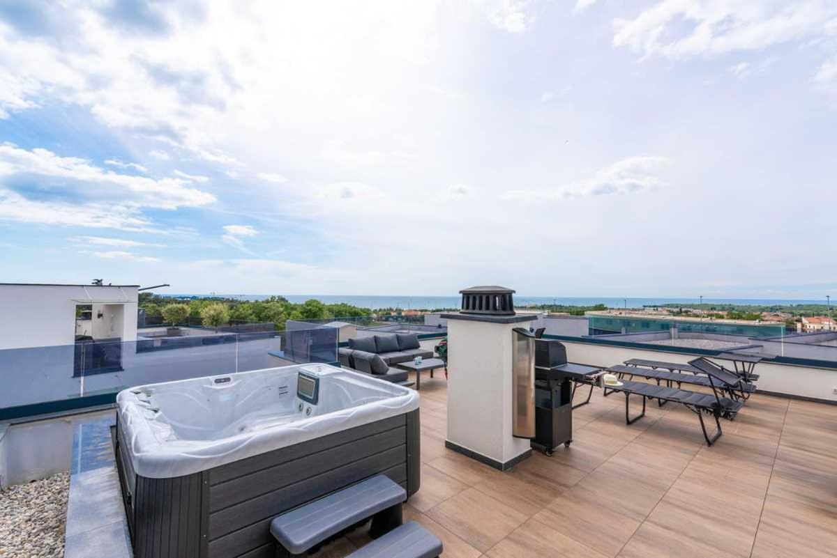 Apartment Sea View